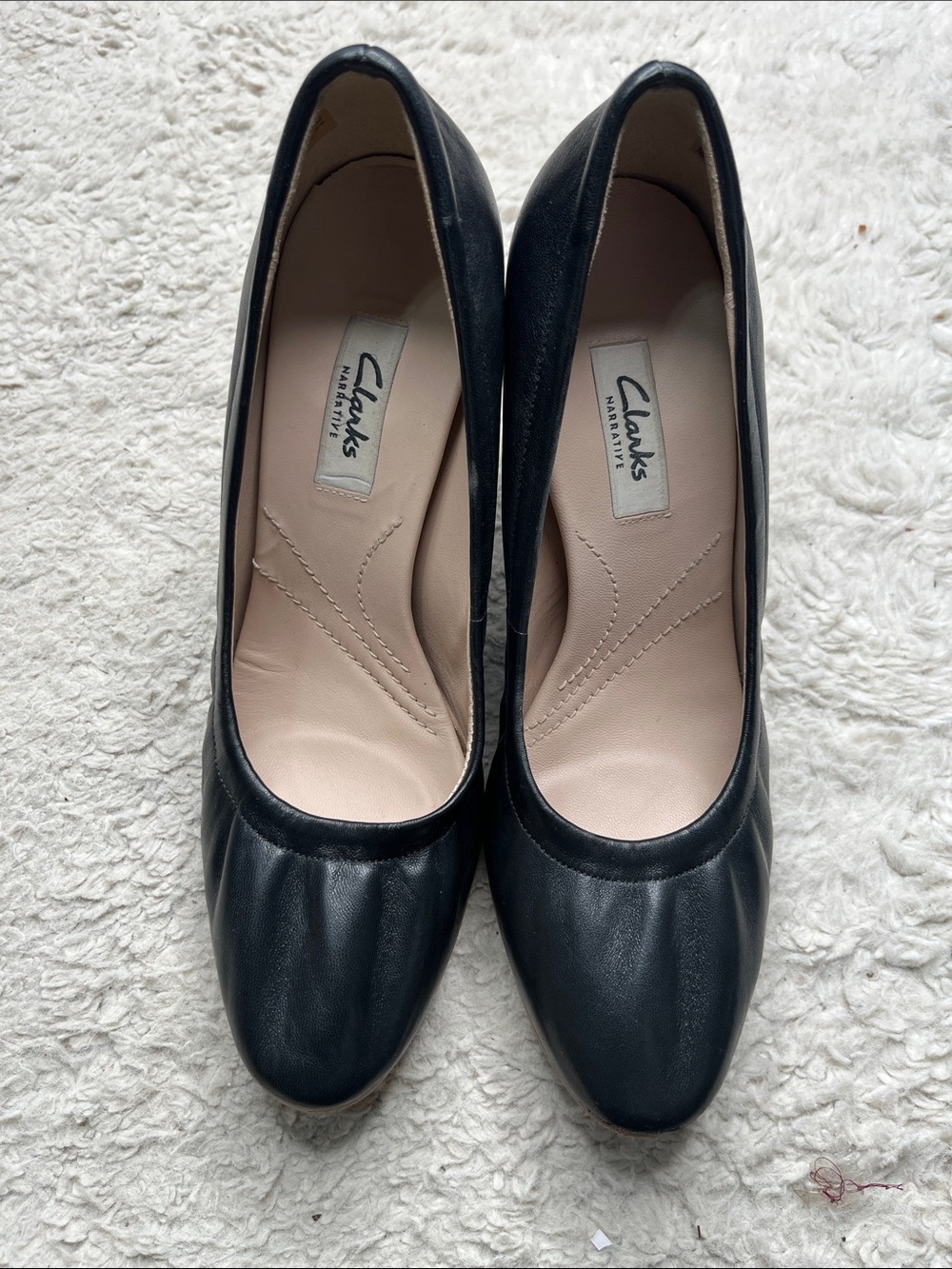 Leather Clark pumps